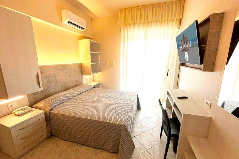 Hotel Everest Cervia Kültér fotó