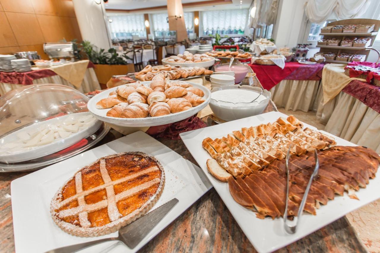 Hotel Everest Cervia Kültér fotó